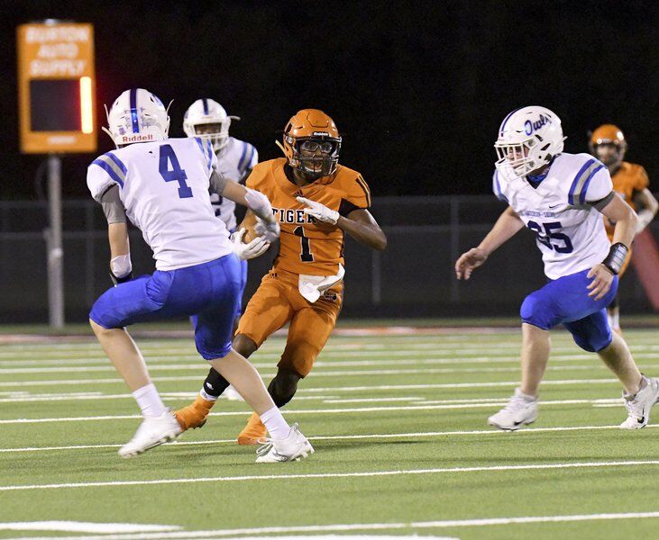 Trinity stumbles in league opener against Diboll